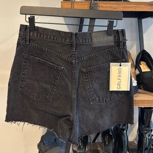 GRLFRND NWT sz 28 denim
Black shorts high rise cut off